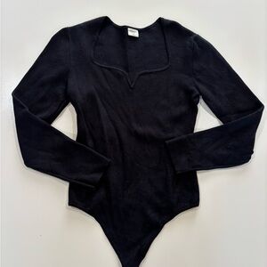 Abercrombie & Fitch Black Long-Sleeve Pointed-Hem Bodysuit